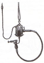 7000 Pulsierungen pro Minute kann dieser von der Decke h�ngende Carpenter Vibrator leisten (ca. 1904)